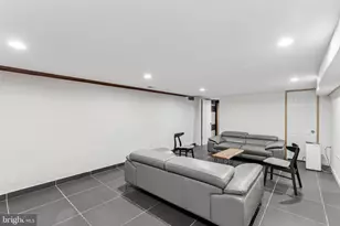 2504 E York St, Philadelphia, PA 19125 - Photo 16