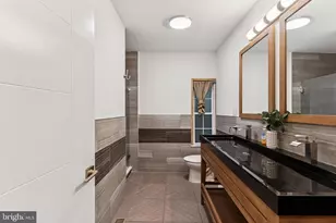 2504 E York St, Philadelphia, PA 19125 - Photo 12