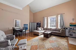 1 Academy Cir, Philadelphia, PA 19146 - Photo 10