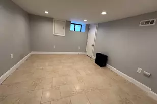 2109 S Rosewood St, Philadelphia, PA 19145 - Photo 12