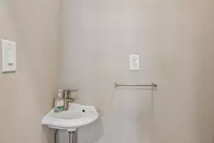 422 S 20th St, Philadelphia, PA 19146 - Photo 16