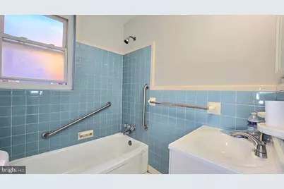 431 W Wellens Avenue, Philadelphia, PA 19120 - Photo 18