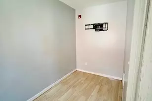 240 W Glenwood Ave, Philadelphia, PA 19140 - Photo 4