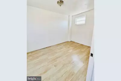 240 W Glenwood Avenue, Philadelphia, PA 19140 - Photo 10