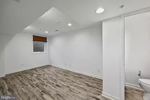 1927 Wilder St, Philadelphia, PA 19146 - Photo 12