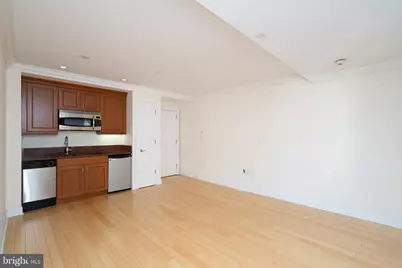 1701 Locust Street #1417, Philadelphia, PA 19103 - Photo 4