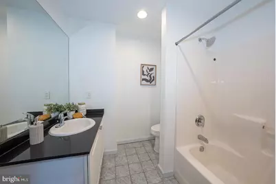 1001 Chestnut Street #705E, Philadelphia, PA 19107 - Photo 28
