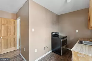 301 W York St, Philadelphia, PA 19133 - Photo 8