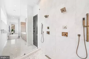 1242 E Oxford St, Philadelphia, PA 19125 - Photo 48