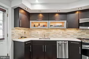 444 Poplar St, Philadelphia, PA 19123 - Photo 8