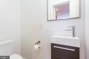 1519 Ogden St, Philadelphia, PA 19130 - Photo 12