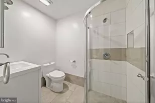 653 N 33rd St, Philadelphia, PA 19104 - Photo 8