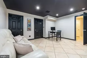 939 New Market St, Philadelphia, PA 19123 - Photo 48