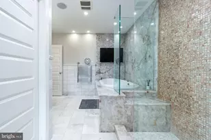 939 New Market St, Philadelphia, PA 19123 - Photo 36