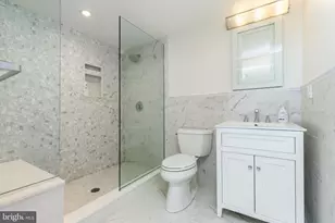 939 New Market St, Philadelphia, PA 19123 - Photo 14