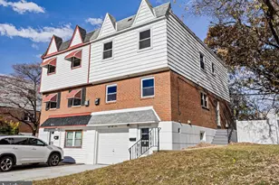 859 Selmer Rd, Philadelphia, PA 19116 - Photo 2