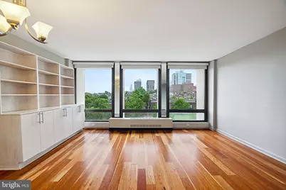 220 Locust Street #3H, Philadelphia, PA 19106 - Photo 6