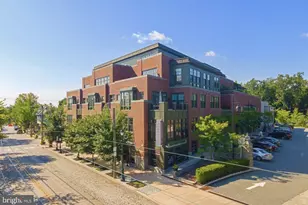 1 W Hartwell Ln, Philadelphia, PA 19118 - Photo 4