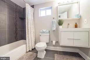 2117 Titan St, Philadelphia, PA 19146 - Photo 18