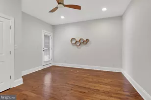 946 N 2nd St, Philadelphia, PA 19123 - Photo 10