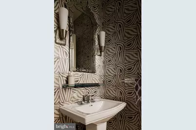 130 S 18th Street #1804, Philadelphia, PA 19103 - Photo 8