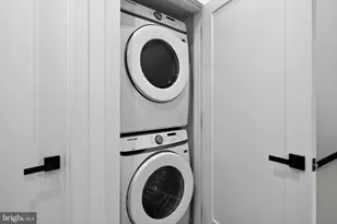 1527 Ogden St, Philadelphia, PA 19130 - Photo 12