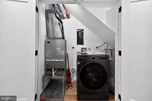 1527 Ogden St, Philadelphia, PA 19130 - Photo 8