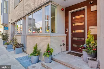 207 S 22nd Street, Philadelphia, PA 19103 - Photo 2