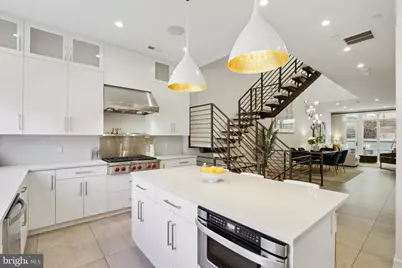 207 S 22nd Street, Philadelphia, PA 19103 - Photo 6
