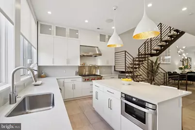 207 S 22nd Street, Philadelphia, PA 19103 - Photo 8