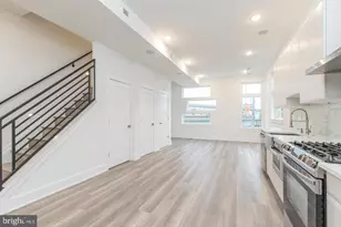 90 E Laurel St, Philadelphia, PA 19123 - Photo 4