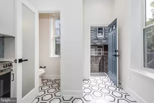 1925 N 32nd St, Philadelphia, PA 19121 - Photo 10