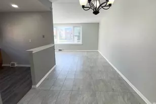 7806 Summerdale Ave, Philadelphia, PA 19111 - Photo 4