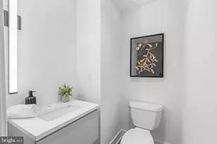 635 N 7th St, Philadelphia, PA 19123 - Photo 18