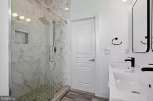 419 Emily St, Philadelphia, PA 19148 - Photo 22