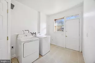 7033 Sherwood Rd, Philadelphia, PA 19151 - Photo 8