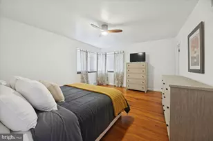 7033 Sherwood Rd, Philadelphia, PA 19151 - Photo 10