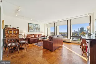 220 Locust St, Philadelphia, PA 19106 - Photo 2