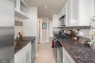 2601 Pennsylvania Ave, Philadelphia, PA 19130 - Photo 18