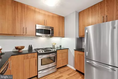 1425 Locust Street #4F, Philadelphia, PA 19102 - Photo 10