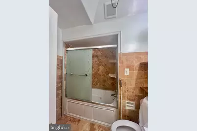 124 W Spencer Avenue, Philadelphia, PA 19120 - Photo 20