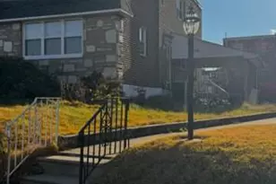 3008 Vista St, Philadelphia, PA 19152 - Photo 2