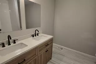 5625 Crowson St, Philadelphia, PA 19144 - Photo 28