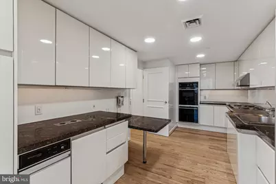 202 W Rittenhouse Square #1106, Philadelphia, PA 19103 - Photo 12