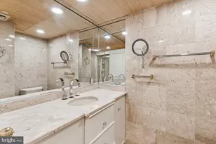 202 W Rittenhouse Square, Philadelphia, PA 19103 - Photo 28