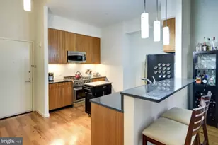 1425 Locust St, Philadelphia, PA 19102 - Photo 4