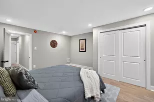 325 Roseberry St, Philadelphia, PA 19148 - Photo 16