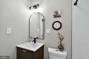 325 Roseberry St, Philadelphia, PA 19148 - Photo 18