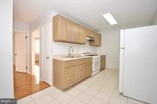 8037 Pine Rd, Philadelphia, PA 19111 - Photo 2