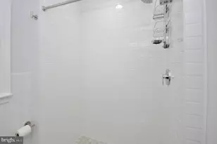 8037 Pine Rd, Philadelphia, PA 19111 - Photo 10